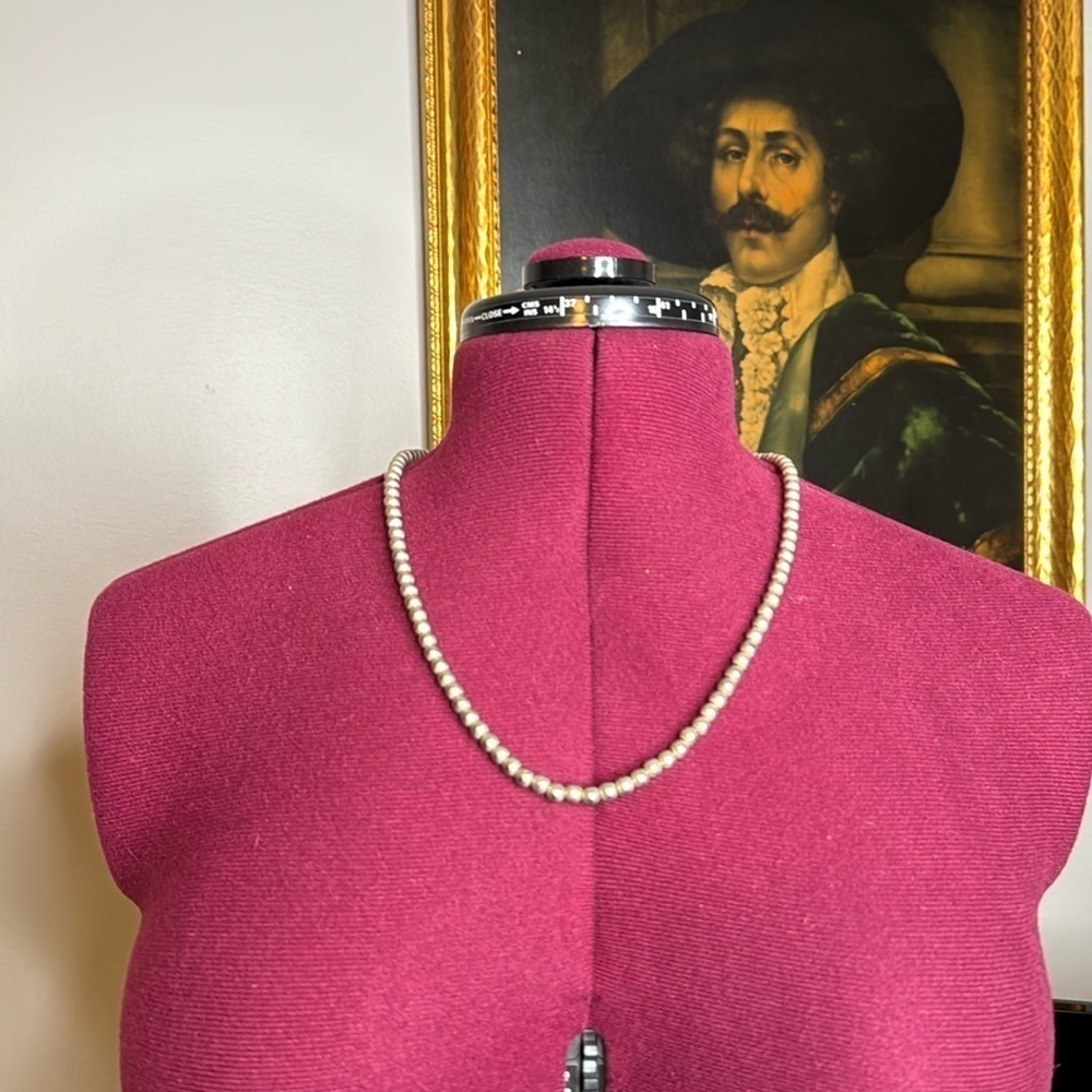 Silver mock pearl necklace